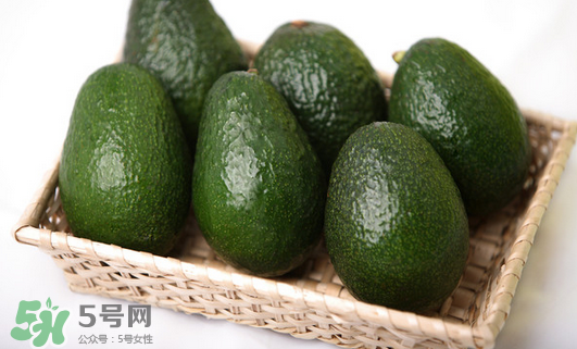 切开的牛油果怎么保存不氧化,切开的牛油果怎么保存时间长