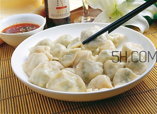 给宝宝制作饺子的注意事项(婴儿饺子怎么做)