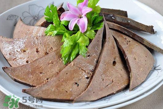 猪肝是发物吗?,猪肝是发物吗?手术后能不能吃