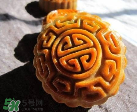 广式月饼保质期一般多久 怎么保存,广式月饼常温可以放多久 广式月饼保质期一般多久 怎么保存,广式月饼常温可以放多久