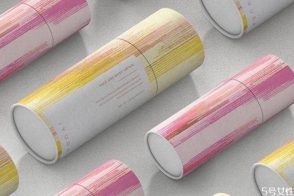 化妆品的使用方法(化妆品使用步骤和方法)