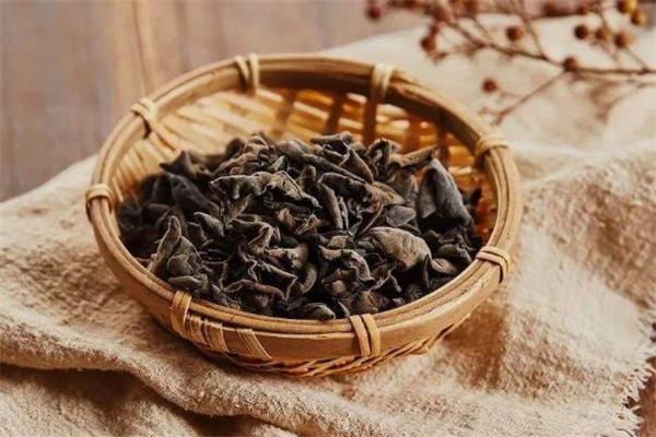 木耳为什么不能生吃?,生木耳为什么不能直接吃 木耳为什么不能生吃?,生木耳为什么不能直接吃