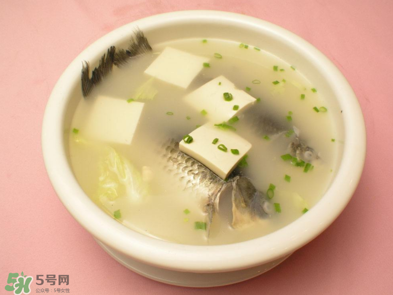 美味鱼汤的做法,鲜美鱼汤的做法
