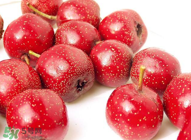 山楂干泡水可以加糖吗,山楂和什么泡水喝对脾胃虚弱好