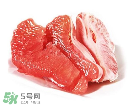 红心蜜柚和三红蜜柚区别,三红蜜柚是红心的还是白心的