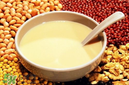 核桃榨豆浆营养会流失吗,核桃打豆浆还有营养吗