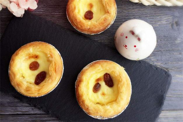 蛋挞热量高么,蛋挞和面包哪个热量高