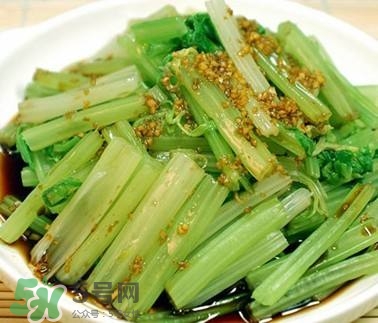 芹菜和什么榨汁好喝,芹菜和什么榨汁好喝 喝芹菜汁的禁忌