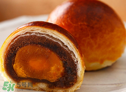 蛋黄酥是什么味道,蛋黄酥是什么味道?甜的吗
