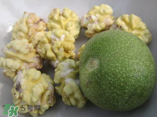 一个新鲜核桃的热量是多少,新鲜核桃的热量