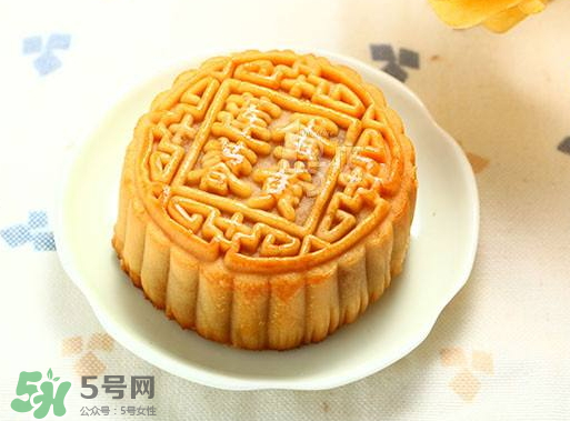 蛋黄月饼的蛋黄怎么做的,蛋黄月饼的蛋黄怎么做不会硬