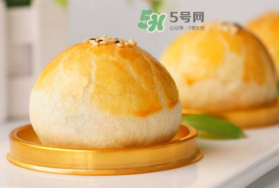 蛋黄酥热量高吗?一个蛋黄酥的热量,蛋黄酥热量高吗?