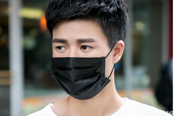 一次性口罩黑色好还是蓝色好(一次性口罩黑色好还是蓝色好)