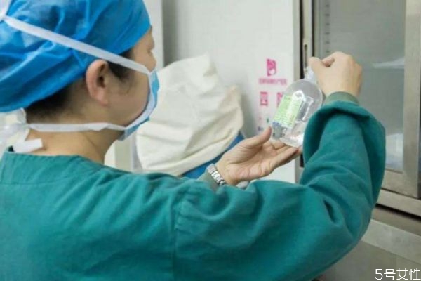 二胎瘢痕子宫破裂几率(二胎瘢痕子宫破裂几率)