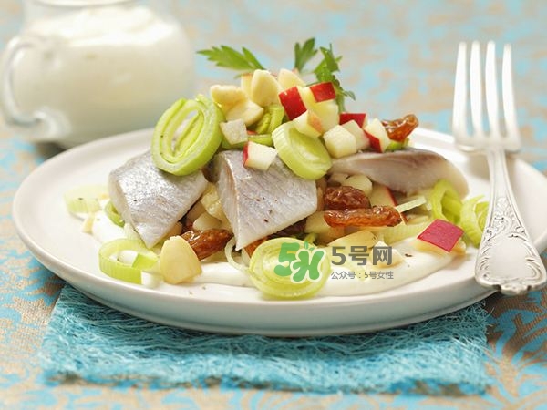 吃荸荠有什么好处吗,吃荸荠的好处和坏处