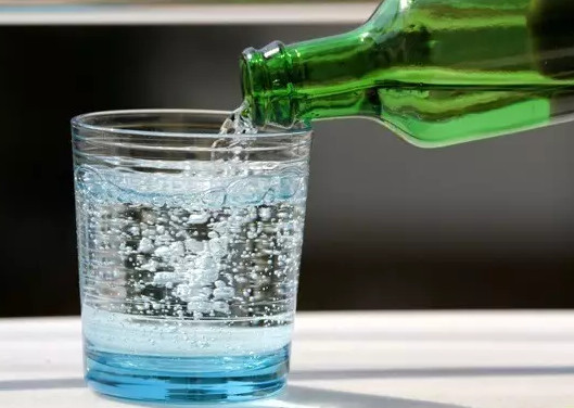 北冰洋是碳酸饮料还是苏打水,哪些饮料是碳酸饮料?