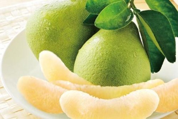 上火了可以吃柚子吗(上火了可以吃柚子吗柚子是不是下火的)