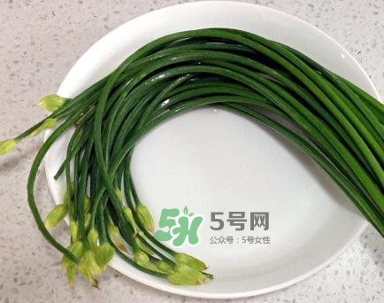 吃韭菜苔回奶吗,韭菜和韭苔回奶吗