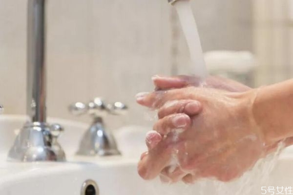 使用过期的洗手液会怎么样(使用过期的洗手液会怎么样)