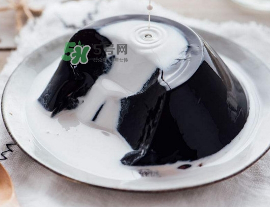 一杯普通的烧仙草大约多少钱,烧仙草大杯多少钱