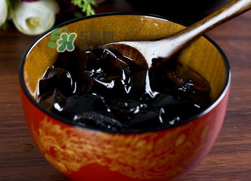 仙草冻怎么吃,仙草冻怎么吃好吃