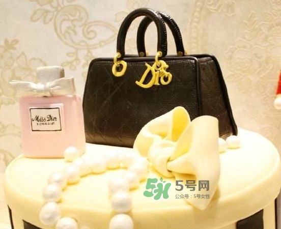 翻糖蛋糕为什么不好吃,翻糖蛋糕难吗 翻糖蛋糕为什么不好吃,翻糖蛋糕难吗