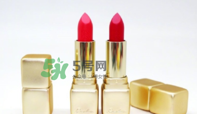 娇兰亲亲丝绒唇膏M348