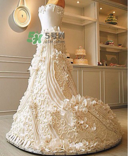 翻糖蛋糕要学多久,翻糖蛋糕的制作