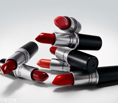 男生用什么香水比较好(男生用什么香水比较好淡一点的)