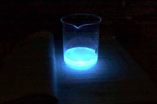 皮肤长时间接触荧光剂会怎样(皮肤长期接触荧光剂会怎么样)