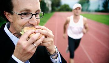 刚吃完饭怎样能不胖(吃完饭之后应该怎么办才可以不胖)