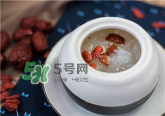 银耳食用注意事项,银耳的吃法和禁忌 银耳食用注意事项,银耳的吃法和禁忌