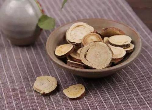 正常人喝甘草泡水的危害,经常喝甘草水有什么副作用 正常人喝甘草泡水的危害,经常喝甘草水有什么副作用