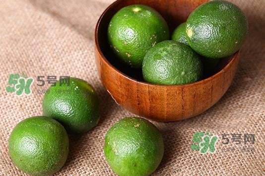 青柠檬泡水后皮变黄,青柠泡水后变黄怎么办