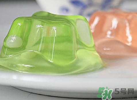 不用白凉粉和吉利丁片怎么做果冻,吉利丁片怎么做果冻视频教程