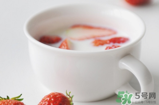 龙眼和牛奶能一起吃吗?,龙眼和牛奶能一起吃吗 龙眼和牛奶能一起吃吗?,龙眼和牛奶能一起吃吗