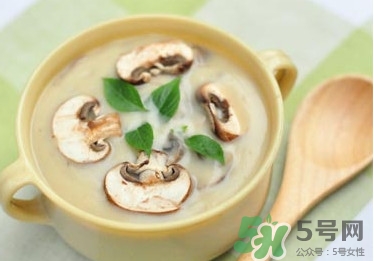 牛奶炖香菇可以治疗鼻炎吗,冬菇炖牛奶治疗鼻炎