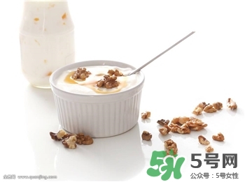 酸奶什么时间喝效果最好,常吃酸奶对身体好吗 酸奶什么时间喝效果最好,常吃酸奶对身体好吗