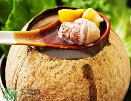 椰子鸡里的椰肉可以吃吗,椰子和鸡肉可以一起吃