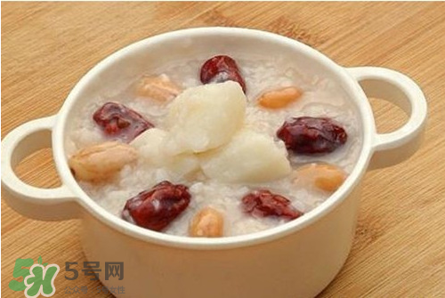 新鲜莲子可以煮粥吗?,莲子能煮粥吗