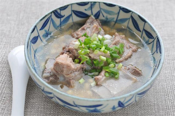 排骨汤怎么炖最好喝家常做法,清炖排骨汤的做法