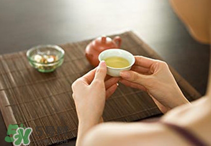 冬瓜荷叶茶是寒性的吗,荷叶茶是寒性的吗 冬瓜荷叶茶是寒性的吗,荷叶茶是寒性的吗