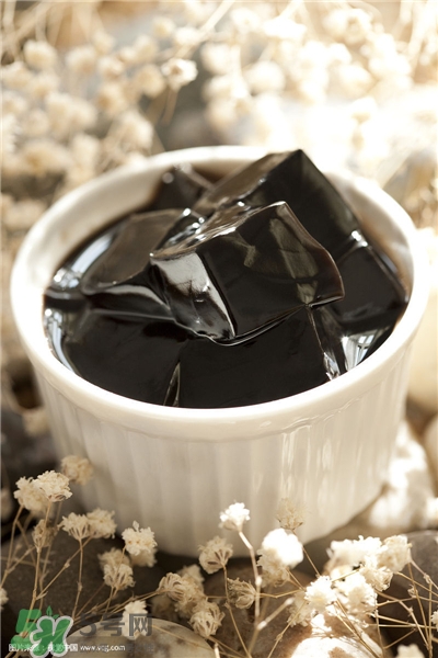 孕妇可以吃龟苓膏吗,孕妇可以吃龟苓膏吗孕晚期