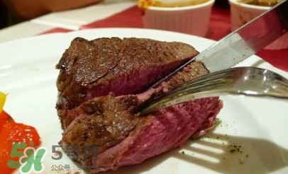 牛排是左手拿刀还是右手拿刀,牛排是左手拿刀还是右手拿叉 牛排是左手拿刀还是右手拿刀,牛排是左手拿刀还是右手拿叉