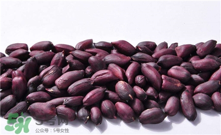 黑花生有什么功效和作用,吃黑花生的功效和作用
