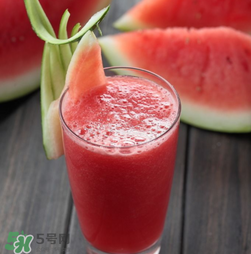 破壁机榨西瓜汁要加水吗,榨西瓜汁要加水吗