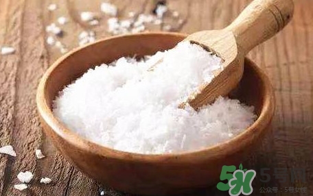 食盐发蓝怎么回事,食盐发蓝色