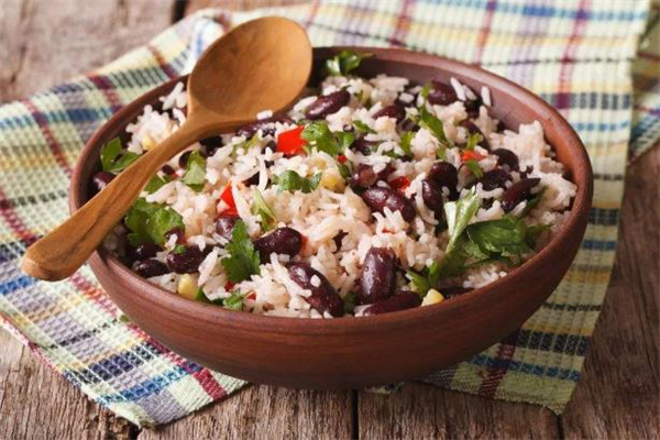 糯米饭可以吃冷的吗,糯米饭团可以吃冷的吗