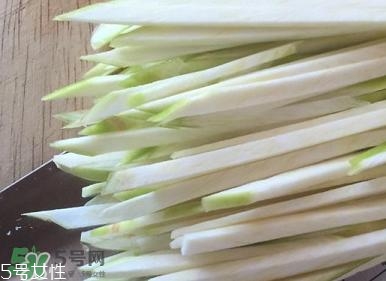 生瓜不能和什么同吃,高瓜的功效和作用禁忌 生瓜不能和什么同吃,高瓜的功效和作用禁忌