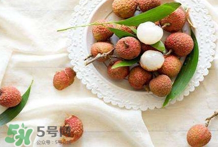 泡荔枝的水是什么,荔枝能泡水喝吗